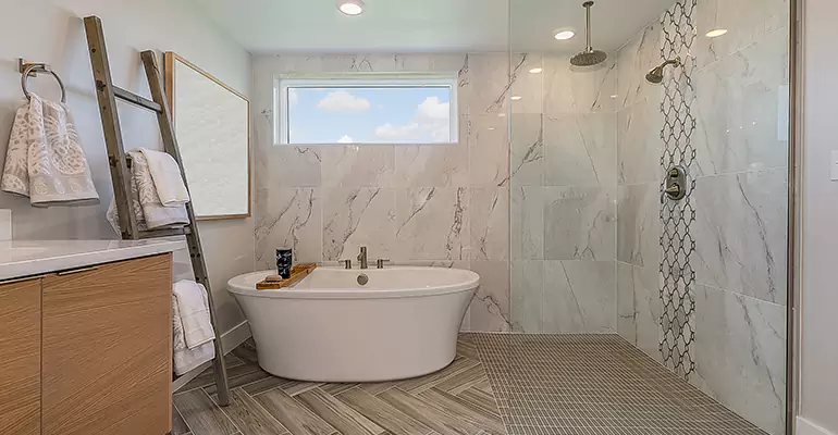 Luxury Master Bath Designs in Moses Lake